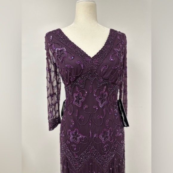 NWT Pisarro Nights formal gown, size 2 - Picture 11 of 14
